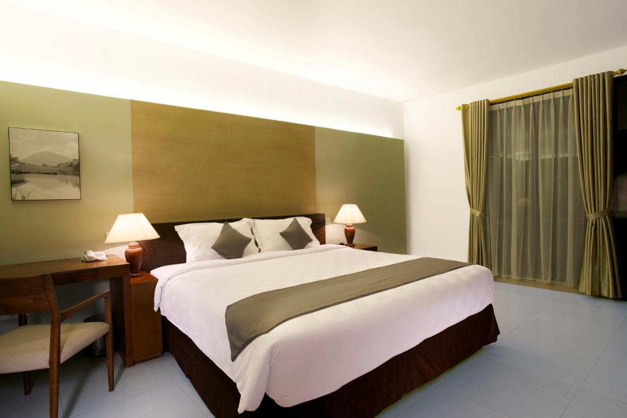 Hotel Neo+ Green Savana Sentul City โบกอร์ ภายนอก รูปภาพ
